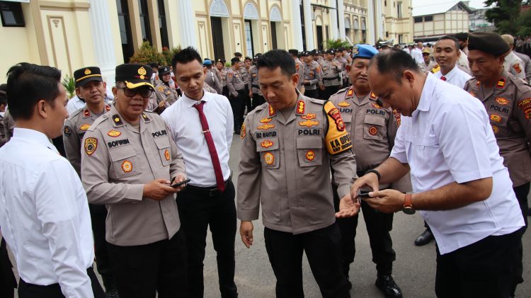 Cegah Judol, Kapolresta Jambi Bersama Sipropam Gelar Gaktibplin Cek Hp Seluruh Personil