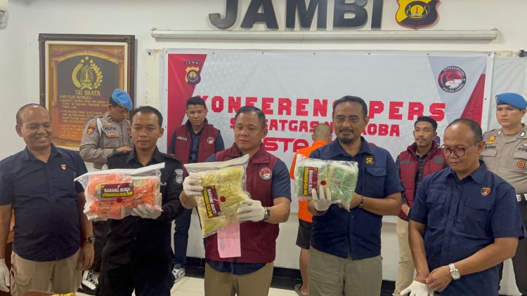 Di Upah 7 Juta Rupiah, Kurir Bawa Narkoba Senilai Rp 7,7 Miliar Diringkus Ditresnarkoba Polda Jambi