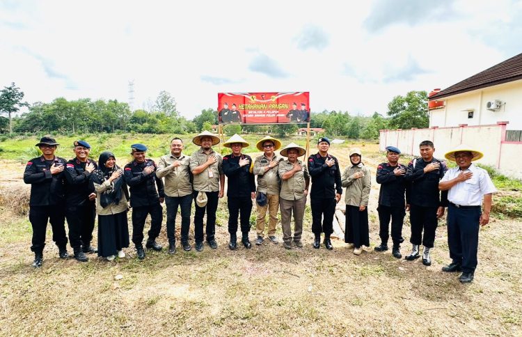 Satbrimob Polda Jambi Tanam Ribuan Bibit Jagung Dukung Ketahanan Pangan Bersama Balai Pelatihan Pertanian