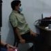 Foto Oknum PNS Yang Melakukan Pencabulan Pelajar Sedang Di Periksa Di Polda Jambi