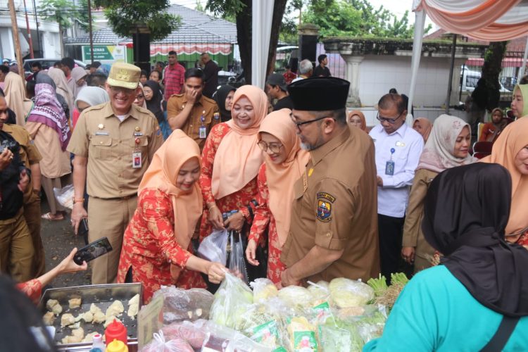 Sekda Sudirman: Bazar Ramadhan Bantu Masyarakat Penuhi Kebutuhan Pokok