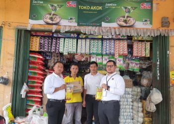 Tim Indagsi Ditreskrimsus Polda Jambi Cek Stok Dan Harga Minyak Goreng “Minyak Kita” Di Pasar Angso Duo