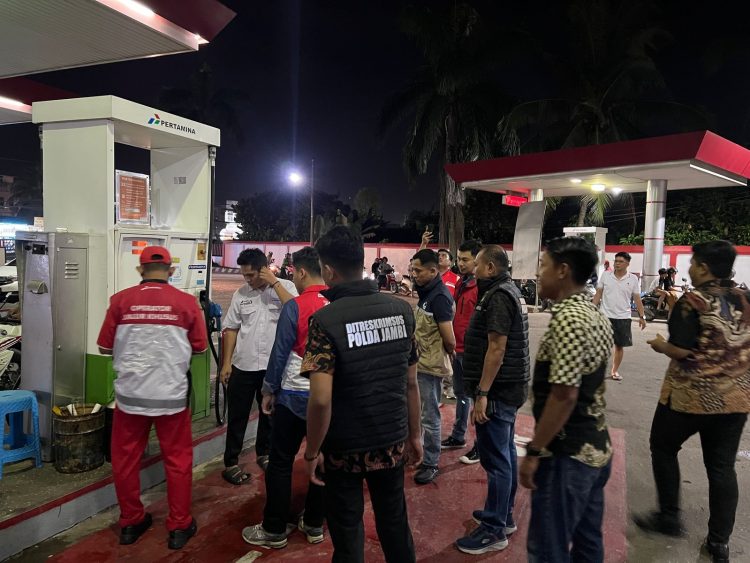 Ditreskrimsus Polda Jambi Gelar Operasi Pengecekan SPBU Dan Pastikan BBM Aman Digunakan Masyarakat