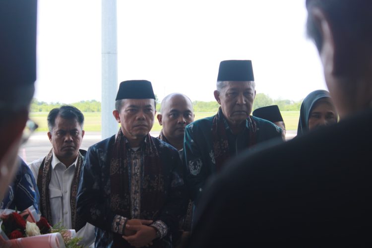 LAM Gelar Seloko Adat Sambut Gubernur Dan Wakil Gubernur Jambi