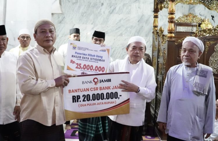 Gubernur Al Haris Serahkan Bantuan Safari Ramadhan Rp 45 Juta Di Merangin