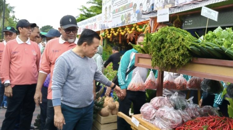 Meriahkan HUT Jambi Bersama Warga: Al Haris Buka Pasar Tani-Bagi Doorprize