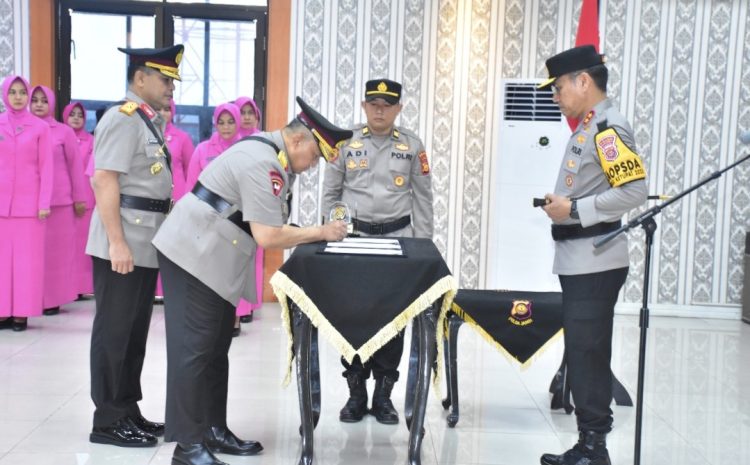Kapolda Pimpin Sertijab Wakapolda Jambi