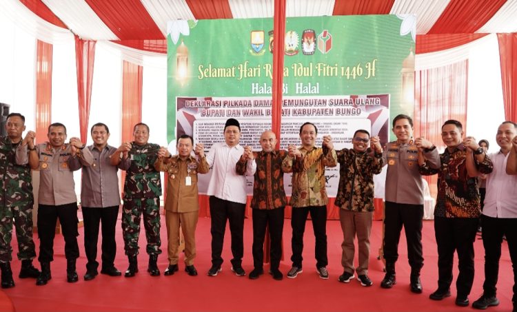 Gubernur Al Haris Hadiri Deklarasi PSU Pilkada Damai Bungo 2025