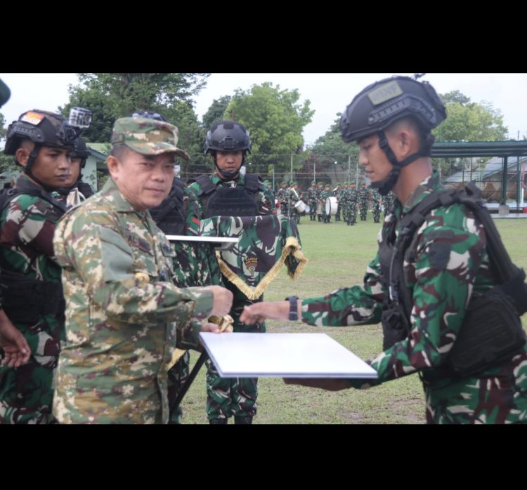 Gubernur Al Haris Pimpin Upacara Pelepasan 480 (SATGAS) Papua Batalyon 142/Ksatria Jaya