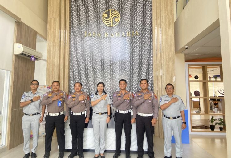 Pererat Silaturahmi Dan Sinergitas, Kasat Lantas Polresta AKP Hadi Siswanto Kunjungi Kantor Jasa Raharja Jambi