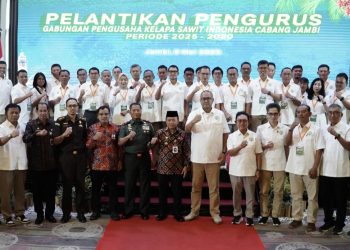 Gubernur Al Haris Upayakan Putus Rantai Produksi CPO Kelapa Sawit