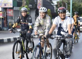 Naik Sepeda, Wali Kota Dan Wawako Jambi Tinjau Terminal Rawasari, Akan Sulap Jadi Rumah Milenial dan Titik Nol Bus Listrik