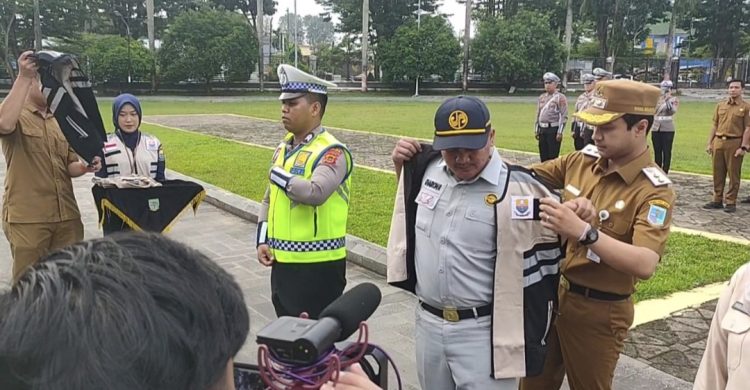 Wakil Wali Kota Diza Pimpin Apel Gelar Razia Penertiban Pajak Kendaraan Bermotor Di Kota Jambi