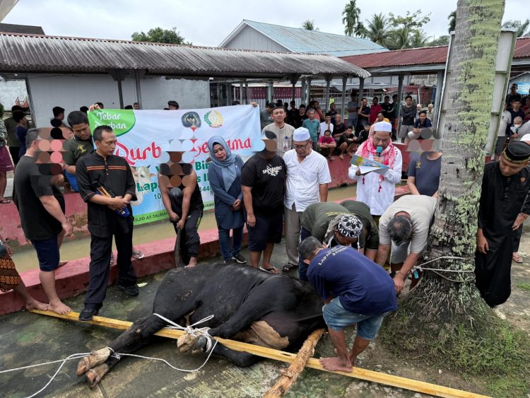 Peringatan Idul Adha 1446 H, Lapas Kelas IIA Jambi Kurbankan 9 Sapi dan 3 Kambing, Daging Dibagikan kepada Masyarakat dan Pihak Terkait