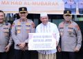 Kapolda Jambi Serahkan 1 Ekor Sapi Hewan Qurban Ke Pondok Pesantren Ma’had Al-Mubarak Al-Islami Litahfizil Qur’an Al-Karim