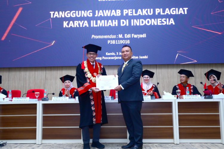 Sidang Promosi Doktor Sukses, Kombes Pol Muhammad Edi Faryadi Raih Gelar Tertinggi Akademik