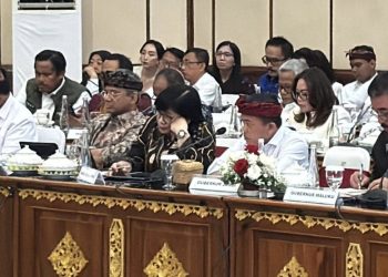 Hadiri Rapat Konsolidasi Nasional di Bali, Gubernur Al Haris Sampaikan Saran dan Usulan Kepada Beberapa Menteri