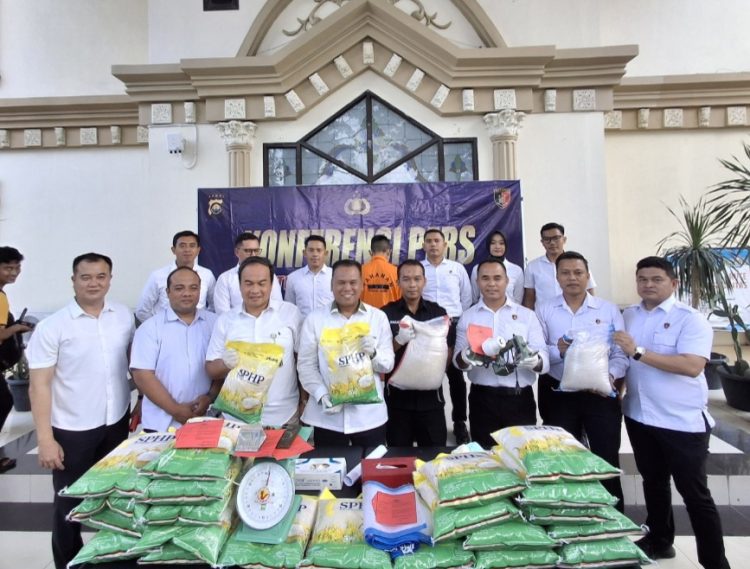 Ditreskrimsus Polda Jambi Berhasil Ringkus Pelaku Pengoplos Beras Subsidi Di Kemas Ke Karung Polos Tanpa Label
