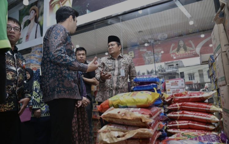 Wali Kota Jambi Sidak Gudang Beras, Pastikan Kualitas dan Harga Sesuai Standar Mutu