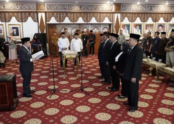 Lantik Pimpinan BAZNAS Periode 2025-2030, Gubernur Al Haris Dorong Pengelolaan Zakat Yang Baik Untuk Kesejahteraan Masyarakat