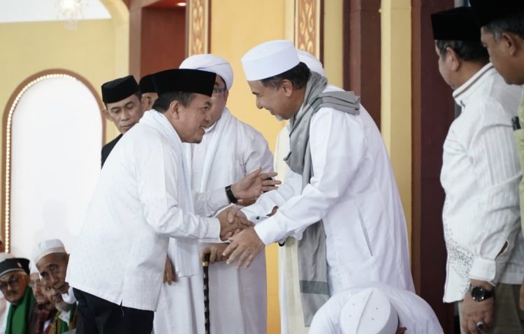Gubernur Al Haris Hadiri Peringatan Maulid Nabi di Ponpes Kumpeh Daaru At-Tauhid