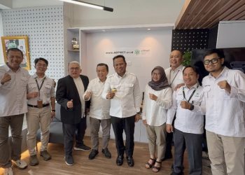 Gubernur Al Haris Bersama Jajaran Pengurus ADPMET Diskusi Dan Bahas Berbagai Persoalan