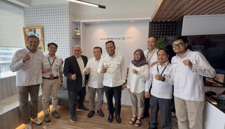 Gubernur Al Haris Bersama Jajaran Pengurus ADPMET Diskusi Dan Bahas Berbagai Persoalan