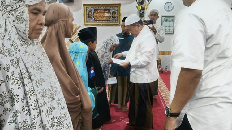 Gubernur Al Haris Safari Subuh di Masjid Miftahul Huda Bagan Pete, Warga Ucapkan Terima Kasih