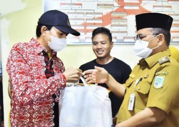 Wali Kota Jambi Serahkan Bantuan Sosial untuk Penderita HIV/AIDS, Tekankan Hilangkan Stigma Negatif