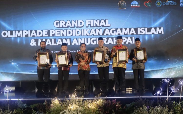 Masuk 4 Besar Nasional, Jambi Terima Anugerah Tanda Cinta PAI 2025 Dari Kemenag