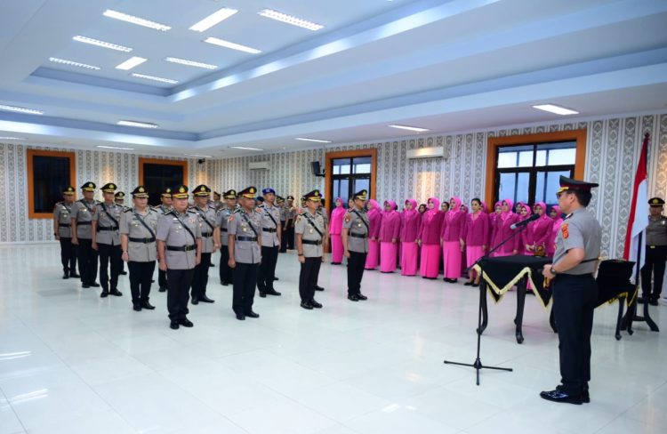 Kapolda Jambi Irjen Pol Krisno H Siregar Pimpin Sertijab 9 PJU Dan 4 Kapolres