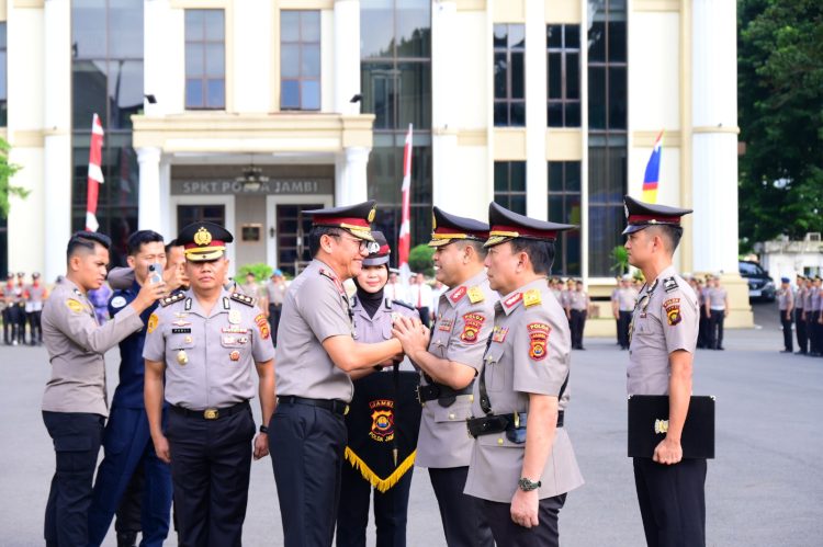 Kapolda Jambi Pimpin Sertijab Wakapolda, Brigjen Pol. B Ali, S.H.,S.I.K Resmi Jabat Wakapolda Jambi