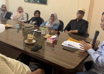 Serap Aspirasi Warga, Ketua DPRD Kota Jambi Terima Silaturahmi Emak-emak Ketua RT di Solok Sipin Dan Murni