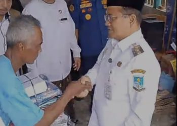 Tujuh Rumah Hangus, Walikota Maulana Turun Langsung Beribantuan ke Korban