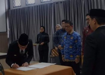 Wakil Bupati Muaro Jambi Lantik 6 Pejabat, Tegaskan Jabatan Adalah Amanah