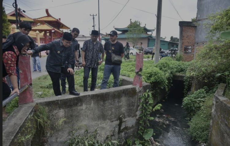 Wali Kota Maulana Tinjau Daerah Rawan Terdampak Banjir