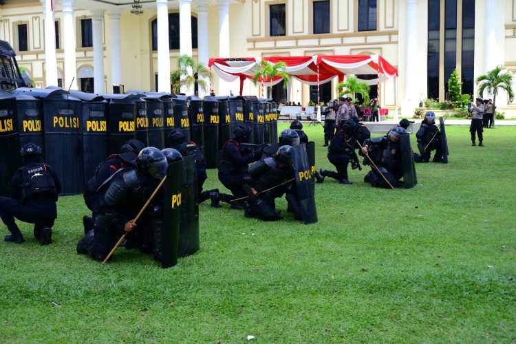 Polda Jambi Gelar Apel dan Simulasi Sispamkota, Perkuat Kesiapsiagaan Hadapi Potensi Gangguan Kamtibmas