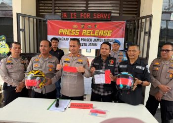 Polsek Jambi Timur Ringkus 2 Pelaku Penipuan Dengan Modus “Emas Layang”, Pelaku Beraksi Di Sejumlah Wilayah Jambi