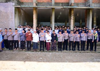 Kapolda Jambi Jalin Silaturahmi Dengan Pondok Pesantren Darul Arifin, Tekankan Pendidikan Disiplin Dan Pemanfaatan Teknologi Secara Positif