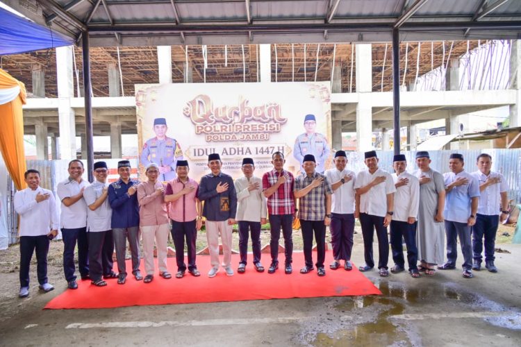 Pererat Silaturahmi, Polda Jambi Gelar Shalat Idul Adha 1447 H dan Berbagi Hewan Kurban
