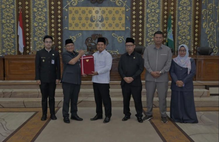 Wali Kota Maulana Apresiasi Rekomendasi Pansus Terhadap LKPJ Tahun 2025, Dorong OPD Tingkatkan Kinerja