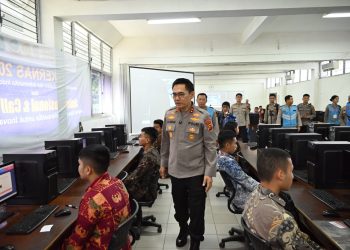 Kapolda Jambi Tinjau Langsung Tes Akademik Taruna dan Taruni Akpol Tahun Anggaran 2026 di Kampus Unama Tehok