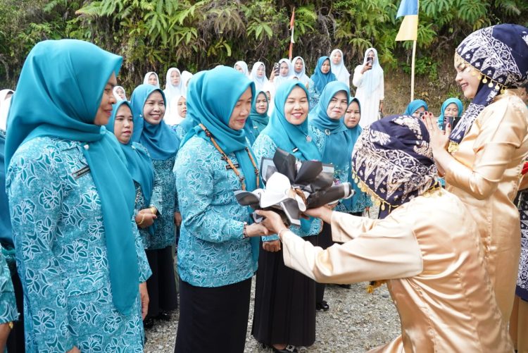 Hj. Hesti Haris: Religiusitas dan Kekompakan PKK Kunci Sukses Program Hingga ke Tingkat Desa