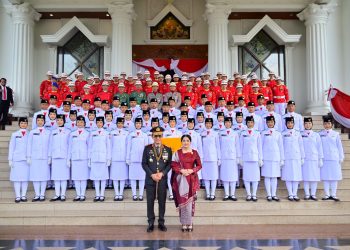Kapolda Jambi Hadiri Upacara Pengibaran Duplikat Pusaka Bendera Merah Putih HUT ke-81 RI