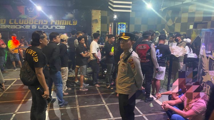 Tim Gabungan Polresta Jambi Razia Tempat Hiburan Malam, 22 Urine Pengunjung Positif Gunakan Narkoba Di Grand Club