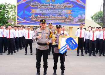 Polda Jambi Beri Penghargaan Kepada Aipda Arjunif Peraih Kompolnas Award 2026