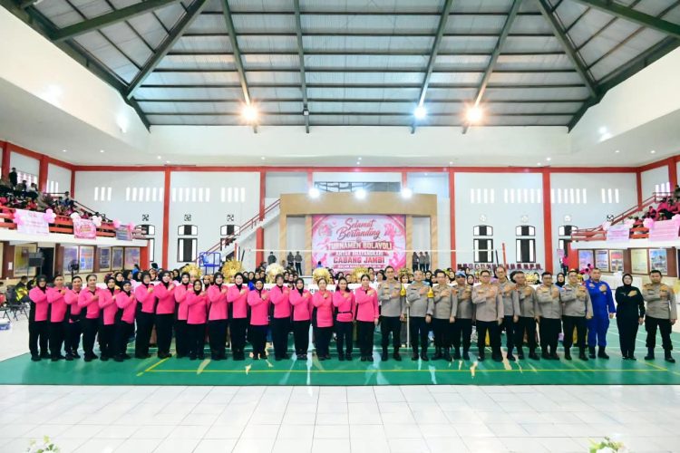 Turnamen Voli Kapolda Cup Meriahkan HKGB ke-74, Pererat Silaturahmi Bhayangkari Polda Jambi