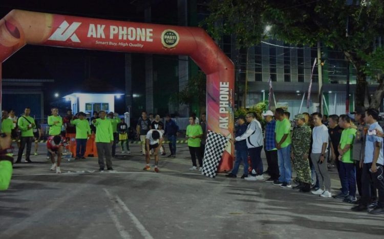 Disambut Antusias, Anak SD Hingga Dewasa Meriahkan Lomba Balap Lari Bahagia Di Kota Jambi