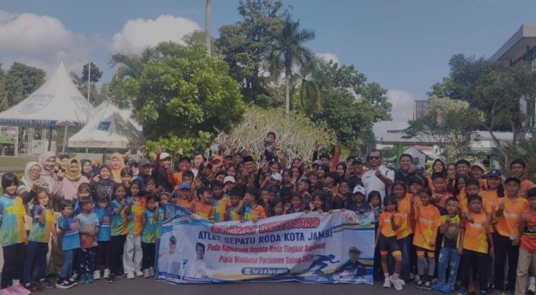 Wali Kota Maulana Lepas 97 Atlet Muda Sepatu Roda Mengikuti Kejuaraan Nasional Di Pariaman