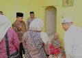 Bersama Masyarakat, Wali Kota Maulana Pastikan Kakek Suhendi Dalam Kondisi Baik dan Tidak Terlantar